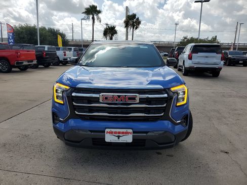 New 2027 GMC Terrain Elevation w/ LPO, Floor Liner Package FWD image 2