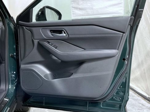 New 2026 Nissan Rogue SV AWD/4WD image 17
