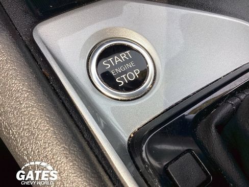 Used 2025 Nissan Altima 2.5 SV AWD/4WD image 19