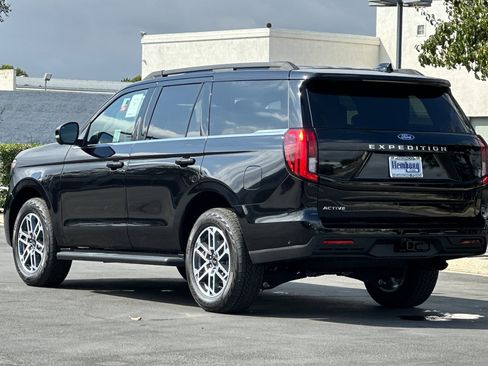 New 2025 Ford Expedition Active image 6