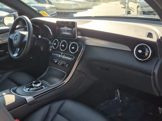 Used 2019 Mercedes-Benz GLC 300 4MATIC image 21