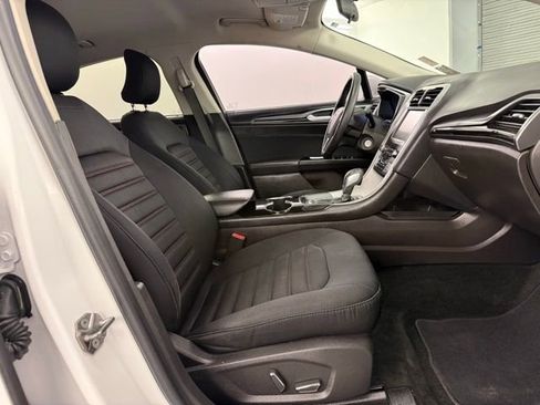 Used 2016 Ford Fusion SE image 29