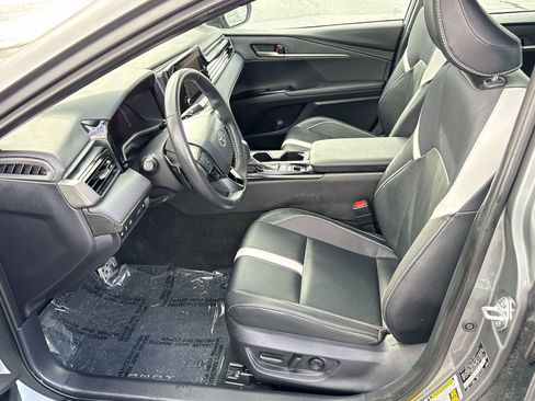 Used 2025 Toyota Camry XSE image 11