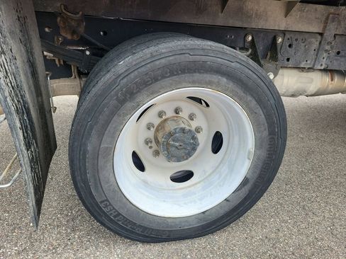 Used 2021 Ford F550 4x4 Regular Cab Super Duty image 6