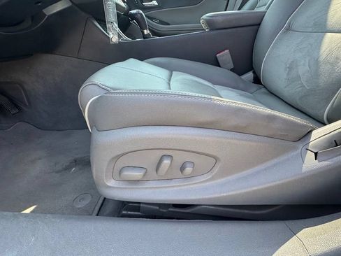 Used 2015 Chevrolet Impala LT w/ Convenience Package FWD image 22