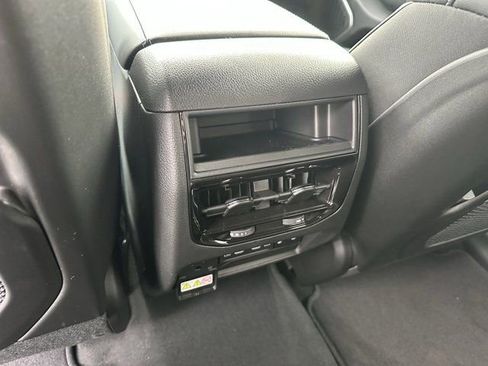 New 2026 Jeep Grand Cherokee Limited image 23