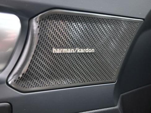 New 2026 Volvo XC40 B5 Ultra w/ Protection Package Premier image 31