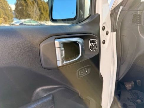 Used 2023 Jeep Wrangler Willys image 20