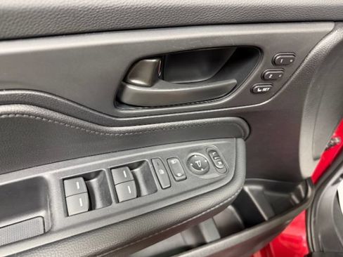 Used 2025 Honda Odyssey Sport-L image 11