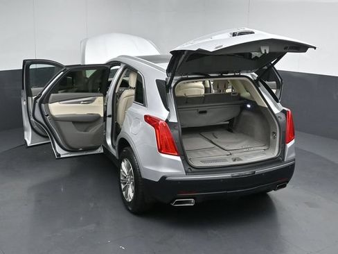 Used 2017 Cadillac XT5 Luxury w/ Driver Awareness Package AWD/4WD image 58