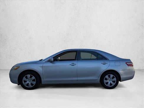 Used 2009 Toyota Camry LE image 5