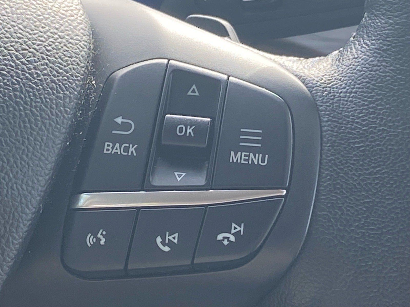 Used 2020 Ford Escape Titanium AWD/4WD image 8
