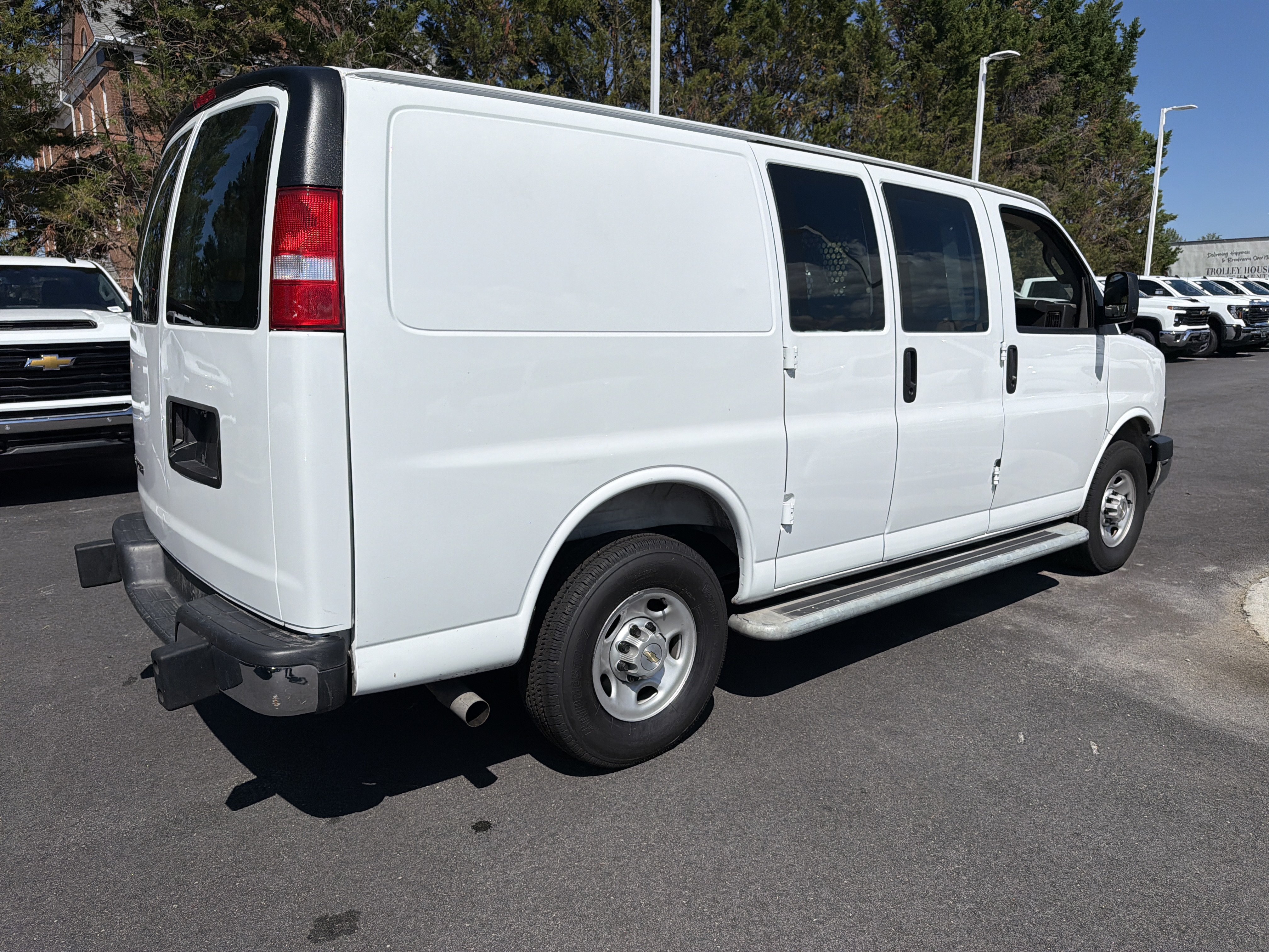 Used 2025 Chevrolet Express 2500 w/ Driver Convenience Package RWD image 11