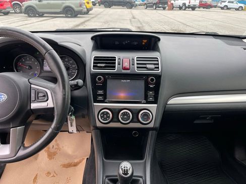 Used 2017 Subaru Crosstrek 2.0i Premium image 11