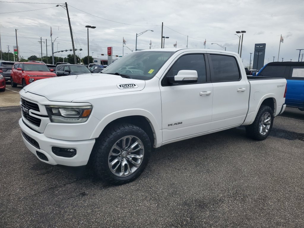 Used 2022 RAM 1500 Laramie AWD/4WD image 2
