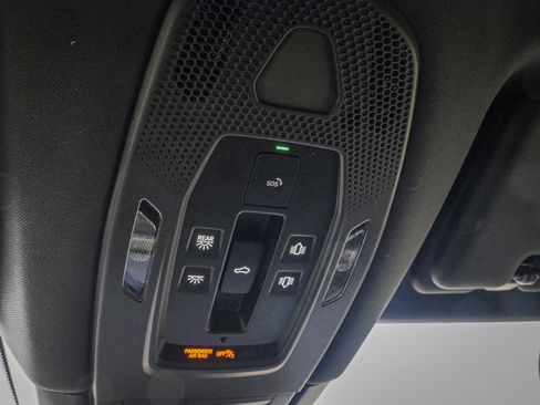 Used 2024 Porsche Cayenne image 27