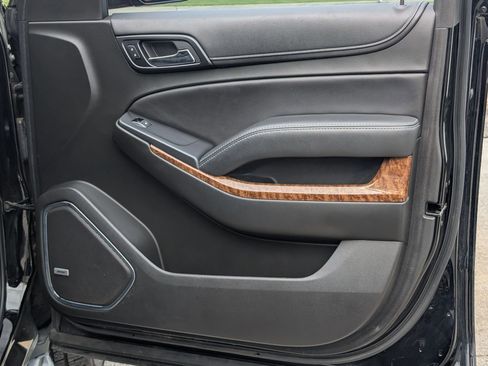 Used 2018 Chevrolet Tahoe Premier RWD image 48