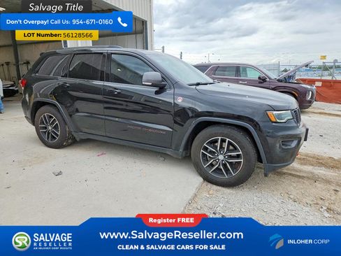 Used 2017 Jeep Grand Cherokee Trailhawk w/ Trailhawk Luxury Group AWD/4WD image 5