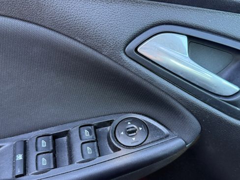 Used 2018 Ford Focus SE image 14