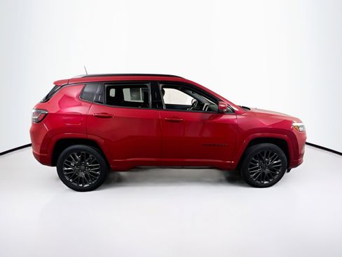 Used 2022 Jeep Compass Limited w/ (RED) Package AWD/4WD image 4
