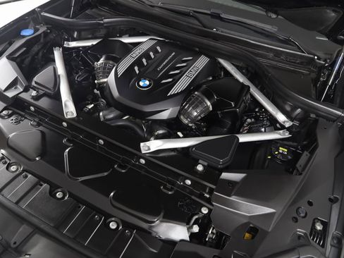 Used 2022 BMW X6 M50i w/ Executive Package image 22
