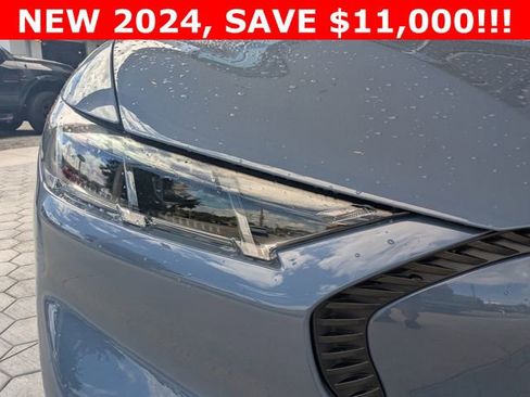 New 2024 Ford Mustang Mach-E Select image 21