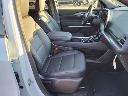 New 2026 Chevrolet Traverse LT FWD image 10