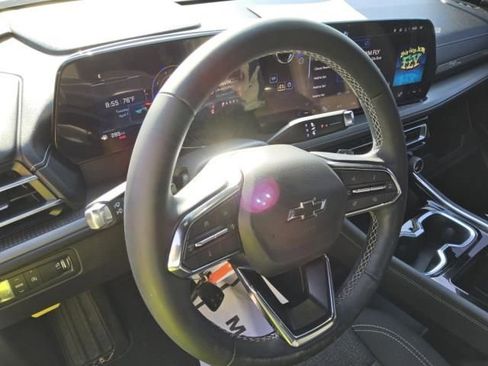 Used 2024 Chevrolet Traverse LS w/ Midnight/Sport Edition FWD image 2