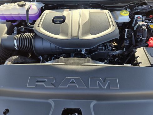 New 2026 RAM 1500 Laramie AWD/4WD image 23