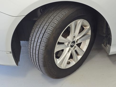 Used 2014 Hyundai Sonata GLS image 25