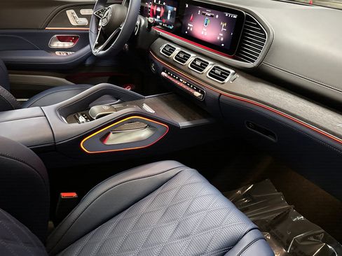 New 2026 Mercedes-Benz Maybach GLS 600 4MATIC image 26