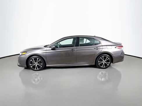 Certified 2020 Toyota Camry SE FWD image 4
