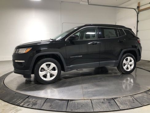 Used 2021 Jeep Compass Latitude image 4