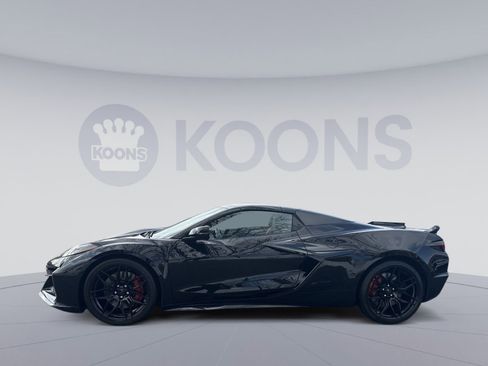 Used 2025 Chevrolet Corvette Z06 image 2