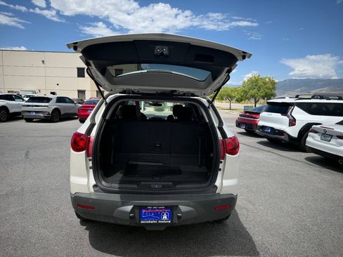 Used 2012 Chevrolet Traverse LT AWD/4WD image 20