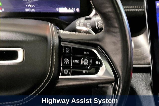Used 2021 Jeep Grand Cherokee L Overland w/ Advanced Protech Group III AWD/4WD image 16