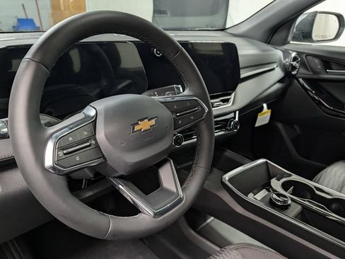 New 2027 Chevrolet Equinox LT FWD image 16