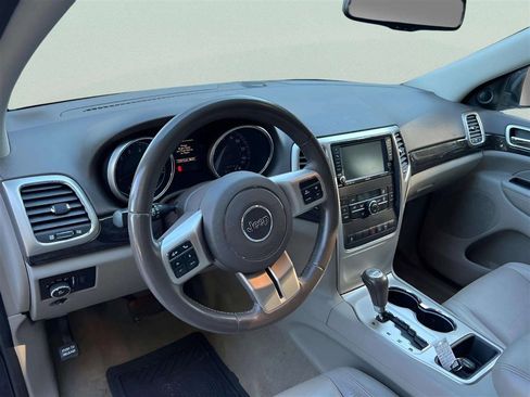 Used 2011 Jeep Grand Cherokee Laredo AWD/4WD image 12
