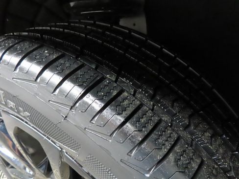 Used 2020 GMC Acadia Denali image 7