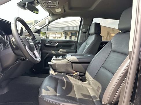 Used 2025 GMC Sierra 1500 SLT AWD/4WD image 10
