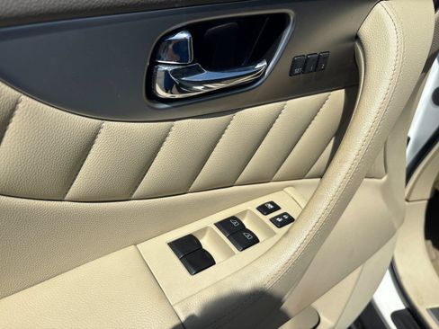 Used 2013 INFINITI FX37 AWD w/ Premium Pkg image 14