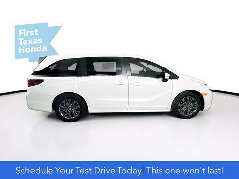 Used 2026 Honda Odyssey Touring image 10