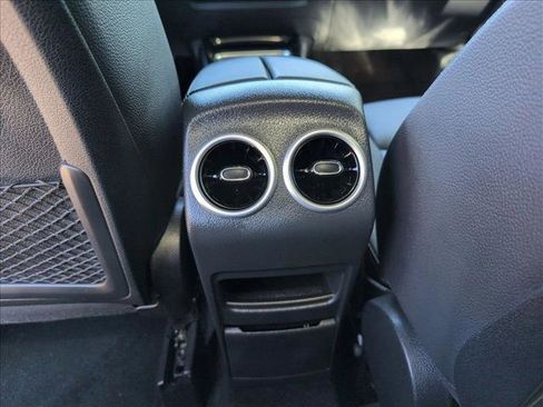 Certified 2026 Mercedes-Benz GLB 250 4MATIC image 18