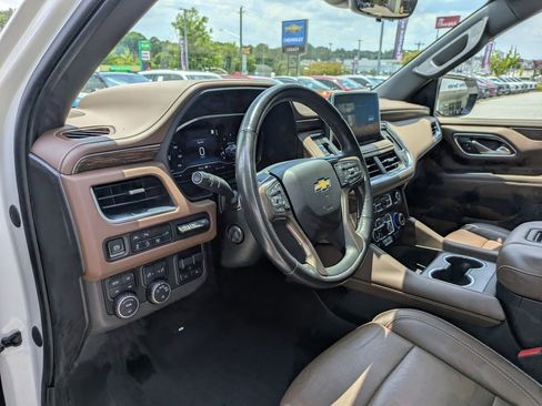 Used 2022 Chevrolet Tahoe High Country AWD/4WD image 15