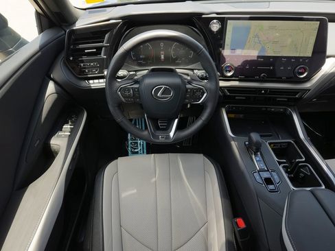 Used 2024 Lexus TX 500h AWD w/ Technology Package image 18