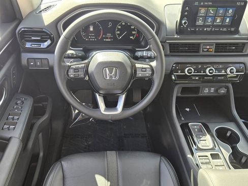 Used 2025 Honda Pilot EX-L image 12