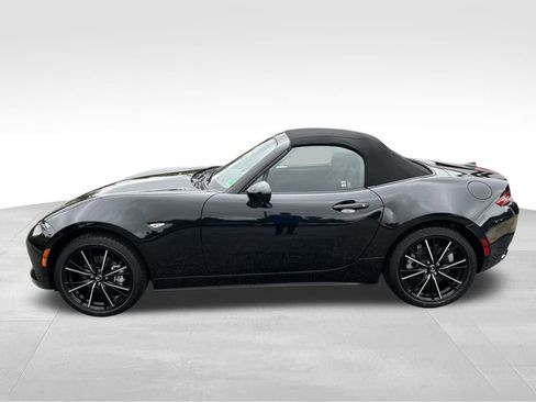 New 2025 MAZDA MX-5 Miata Grand Touring image 2