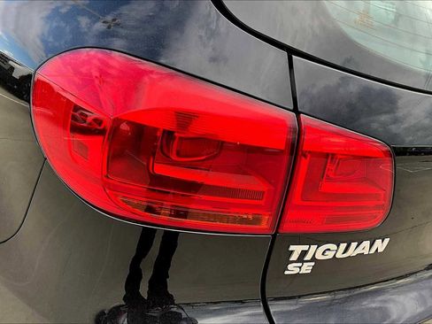 Used 2016 Volkswagen Tiguan SE image 28