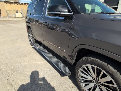 Used 2024 Jeep Grand Wagoneer Series III AWD/4WD image 51