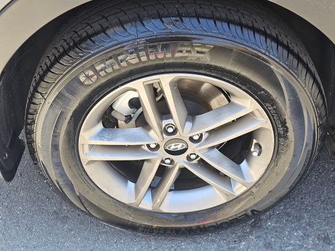 Used 2018 Hyundai Santa Fe Sport FWD image 7